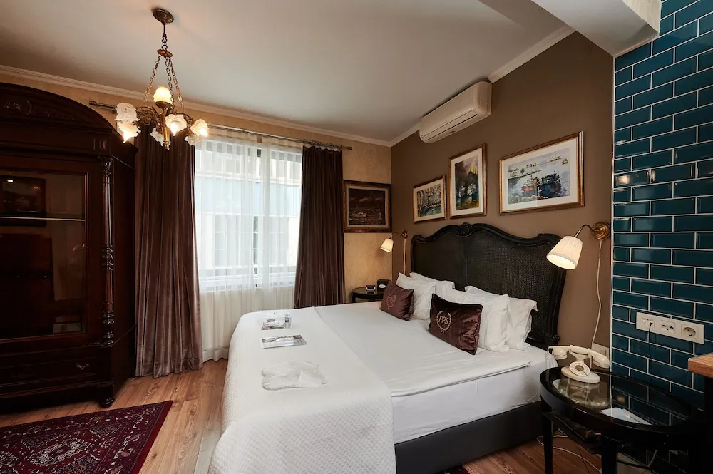 Superior Tek Büyük Yataklı Oda