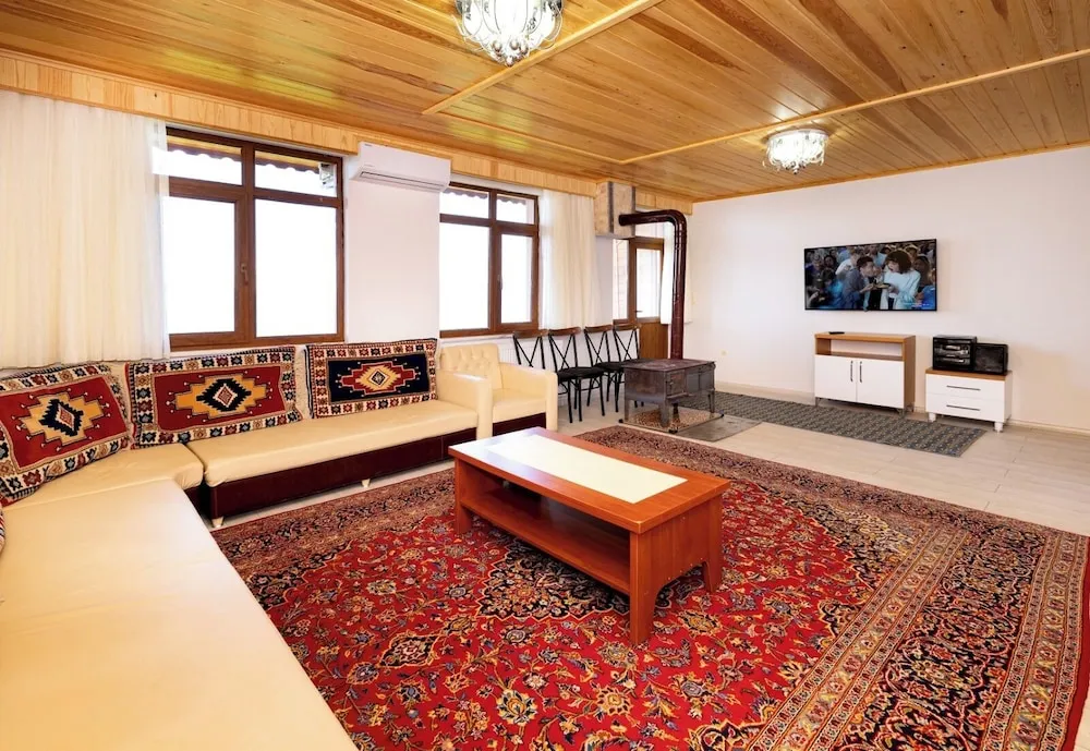 2+1 Family Room