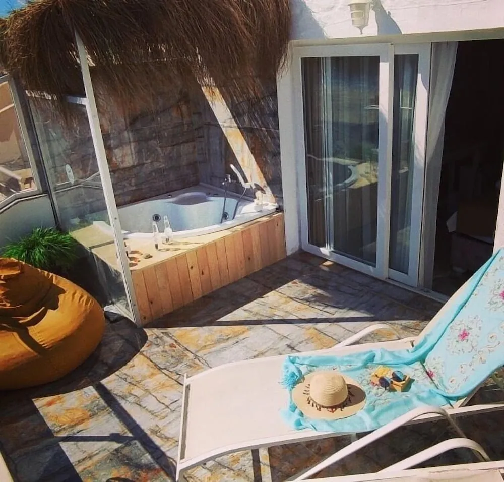 Deluxe Dört Kişilik Oda, 1 En Büyük (King) Boy Yatak ve Çekyat, Sıcak Su Küveti