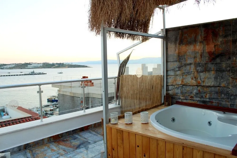 Deluxe Tek Büyük Yataklı Oda, Sıcak Su Küveti