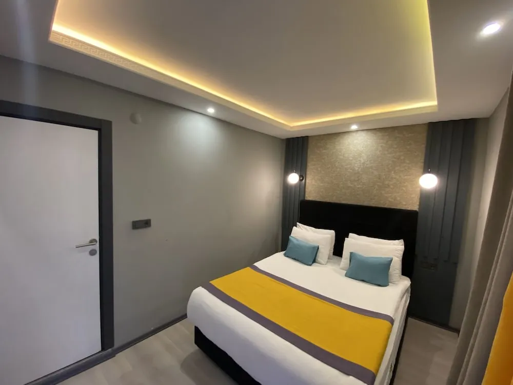 Classic Üç Kişilik Oda