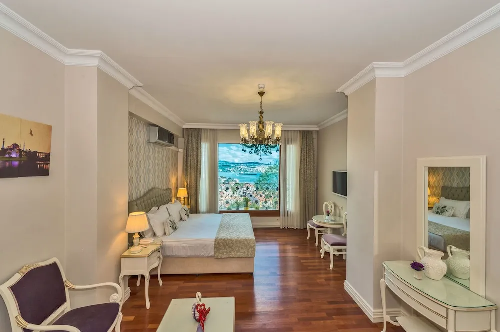 Deluxe Süit (with Bosphorus View)