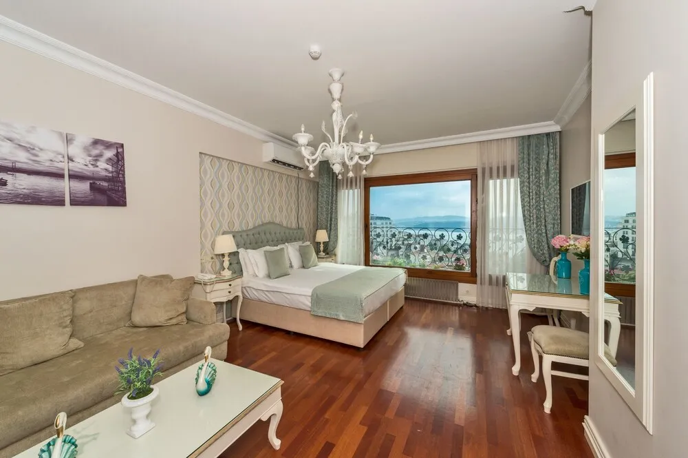Deluxe Süit (with Bosphorus View)