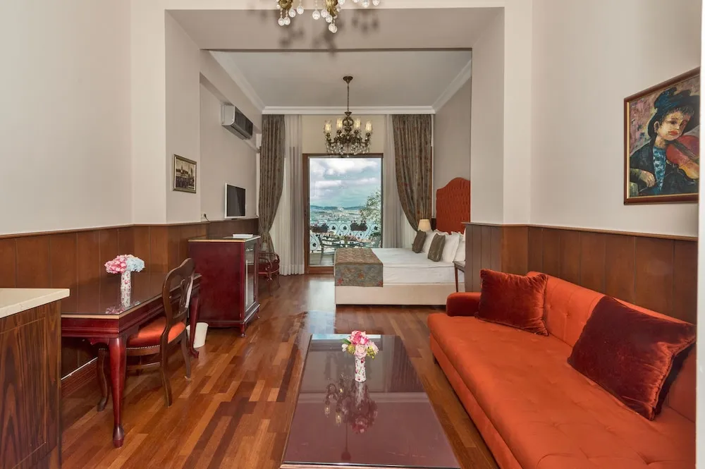 Deluxe Süit (with Bosphorus View)