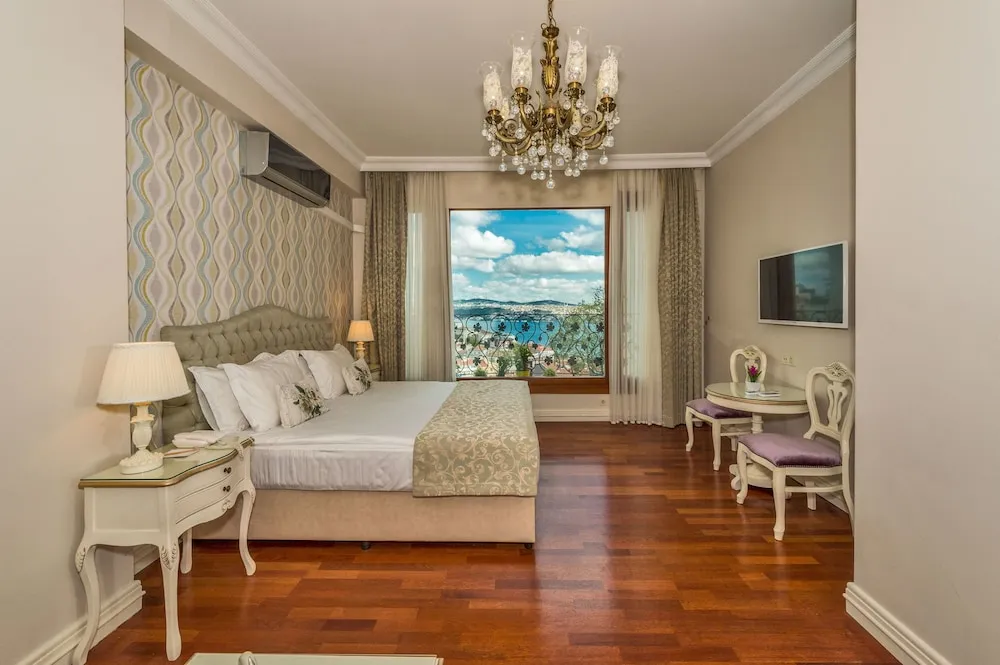 Deluxe Süit (with Bosphorus View)
