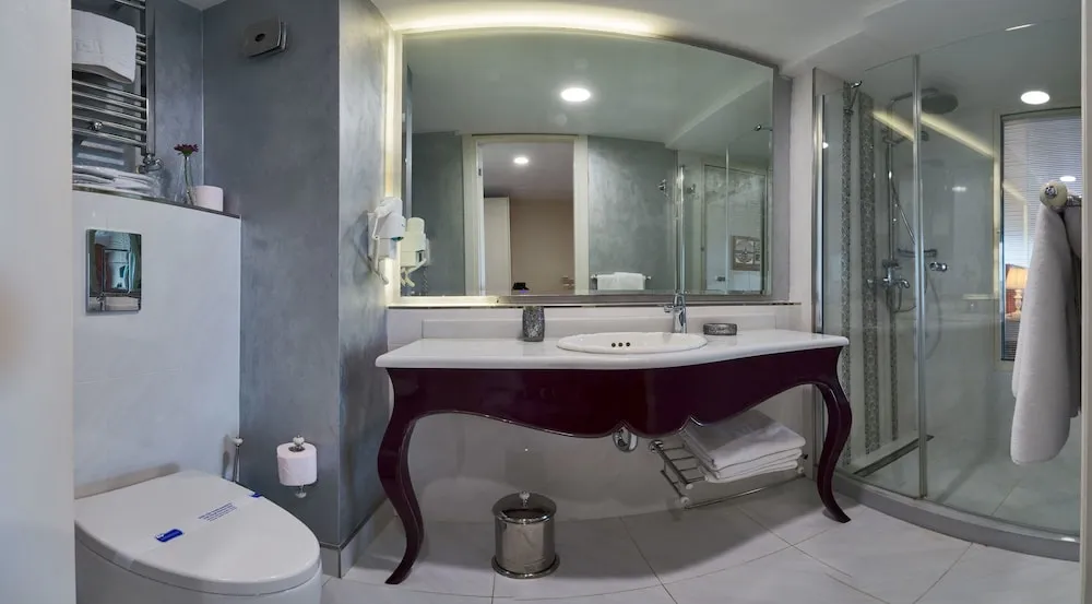 Panoramic Tek Büyük Yataklı Oda, 1 Yatak Odası, Deniz Manzaralı, Executive Katı