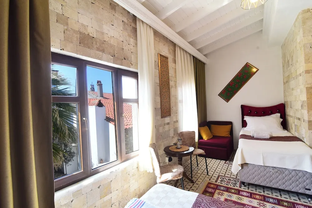 Deluxe Üç Kişilik Oda, Şehir Manzaralı