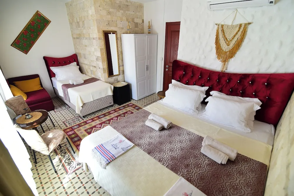 Deluxe Üç Kişilik Oda, Şehir Manzaralı