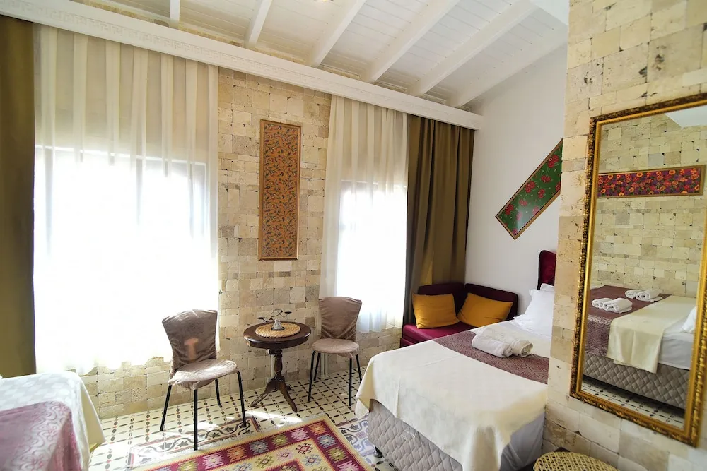 Deluxe Üç Kişilik Oda, Şehir Manzaralı