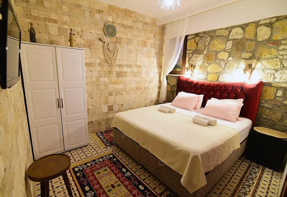 Economy Tek Büyük Yataklı Oda