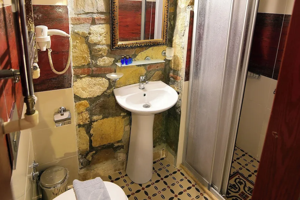 Standard Üç Kişilik Oda