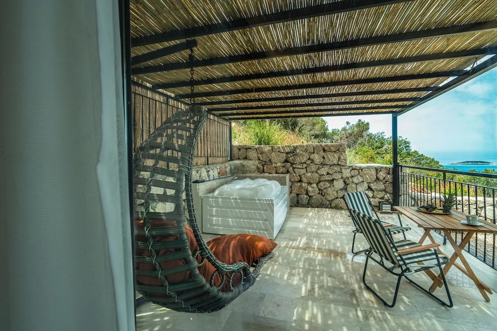 Luxury Oda, Sıcak Su Küveti, Deniz Manzaralı