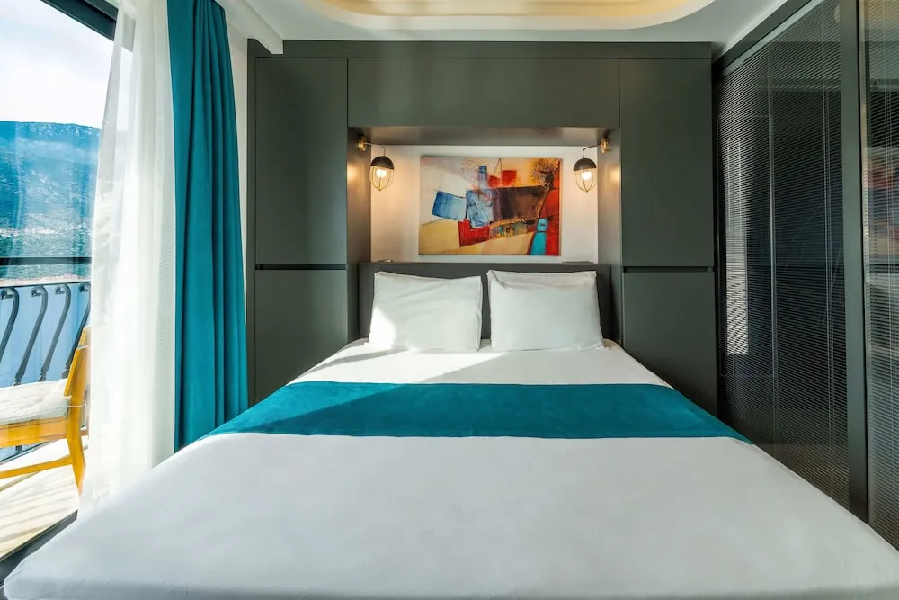 Deluxe Oda, Balkon, Deniz Manzaralı