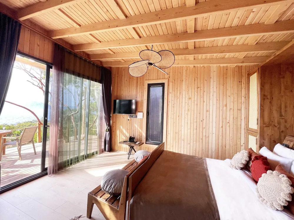 Cedrus Wood House