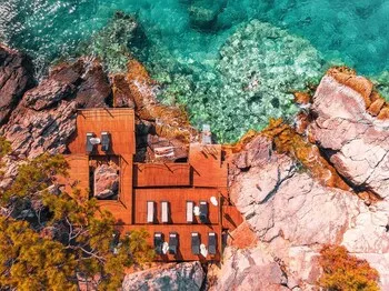 Lov Faralya (+16 Adults Only)