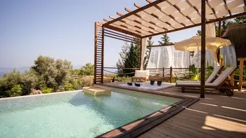 Lov Faralya (+16 Adults Only)