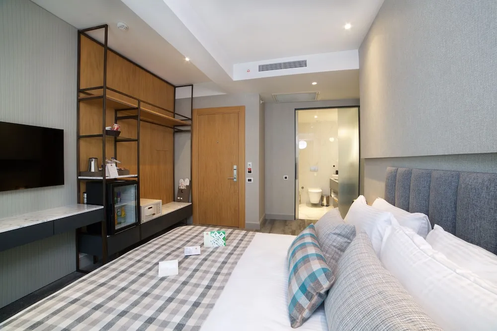 Standard Tek Büyük Yataklı Oda