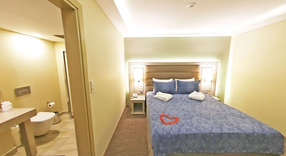 Deluxe Tek Büyük Yataklı Oda, Deniz Manzaralı