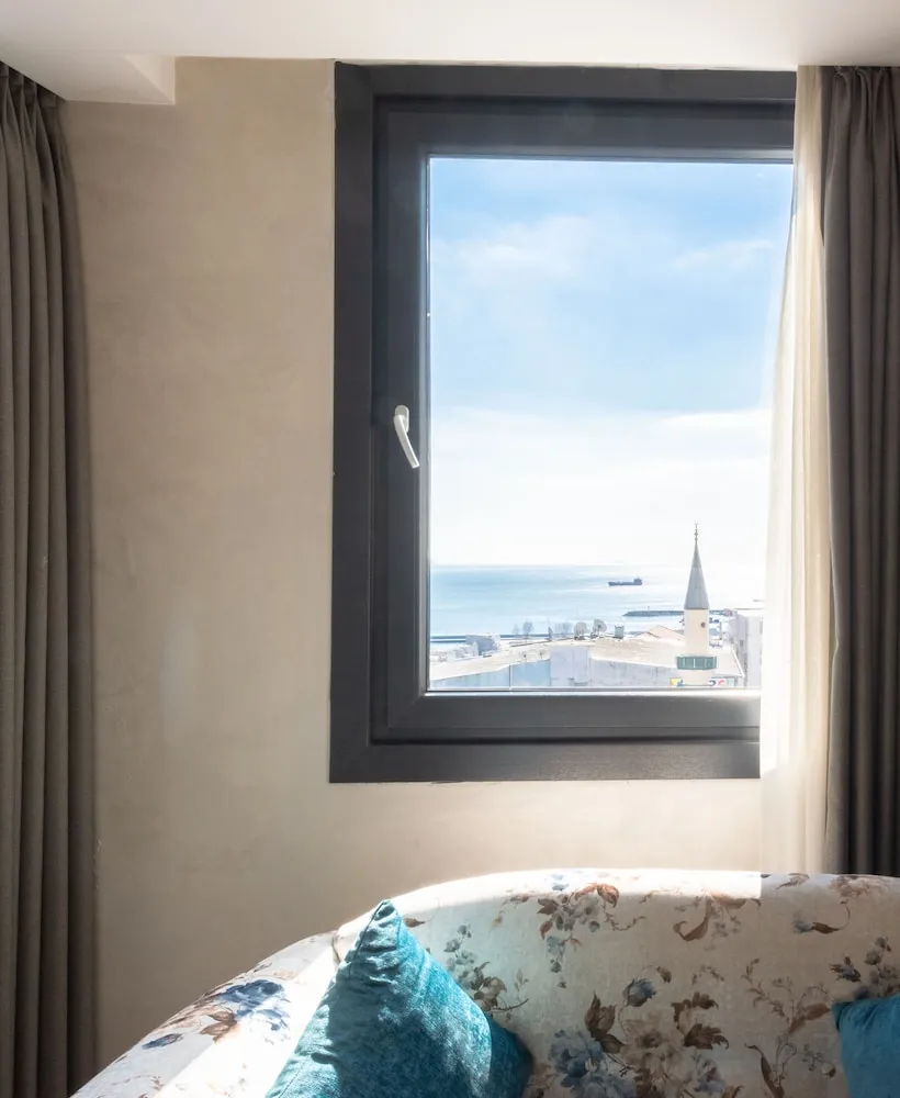Deluxe Tek Büyük Yataklı Oda, Deniz Manzaralı