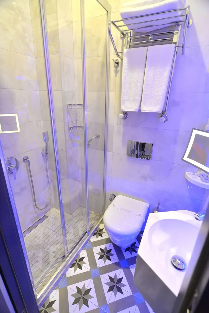 Connecting 2 Double Rooms