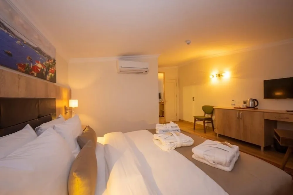 Standard Tek Büyük veya İki Ayrı Yataklı Oda