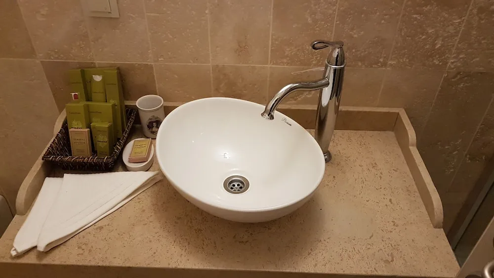 Standard Tek Büyük veya İki Ayrı Yataklı Oda