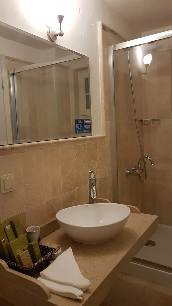 Standard Tek Büyük veya İki Ayrı Yataklı Oda
