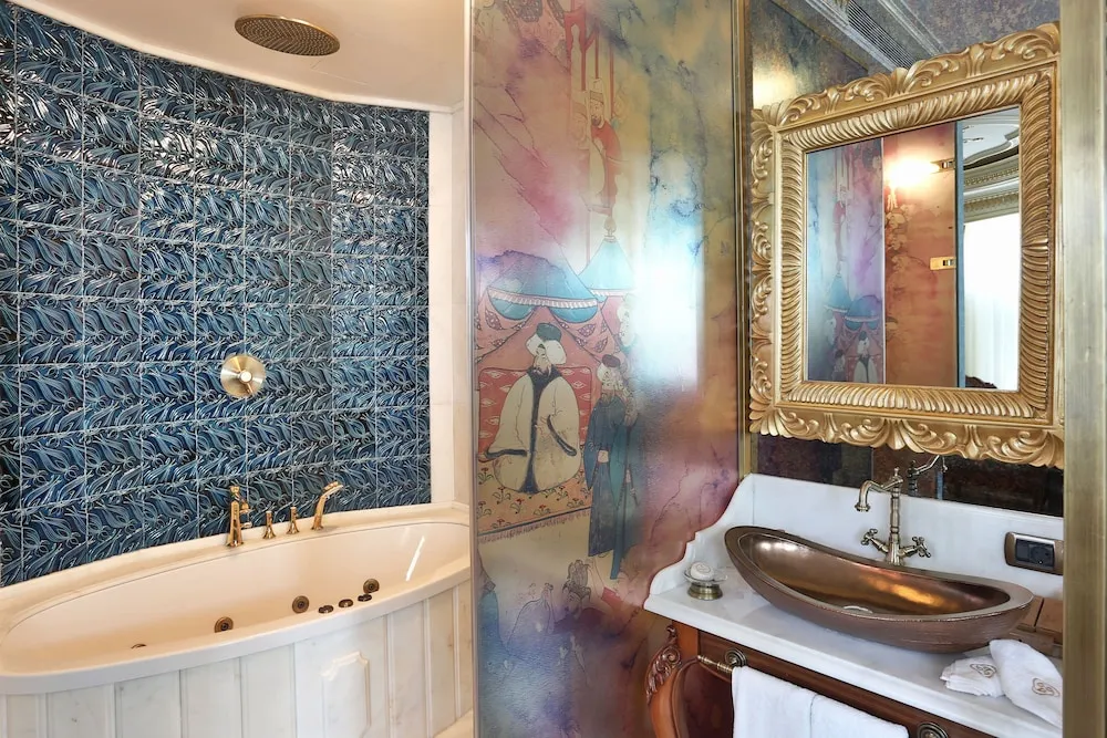 Grand Deluxe Room with Golden Horn View