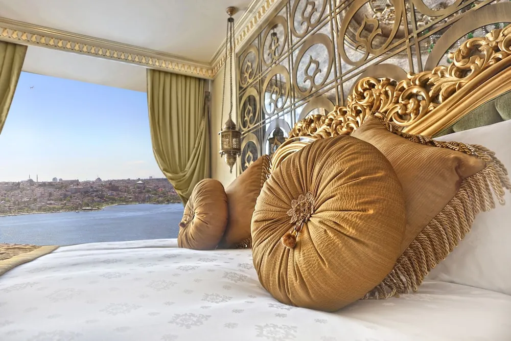 Deluxe Room Golden Horn View