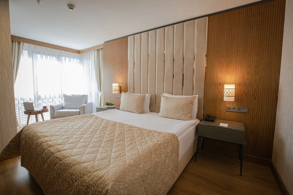 Comfort Tek Büyük Yataklı Oda
