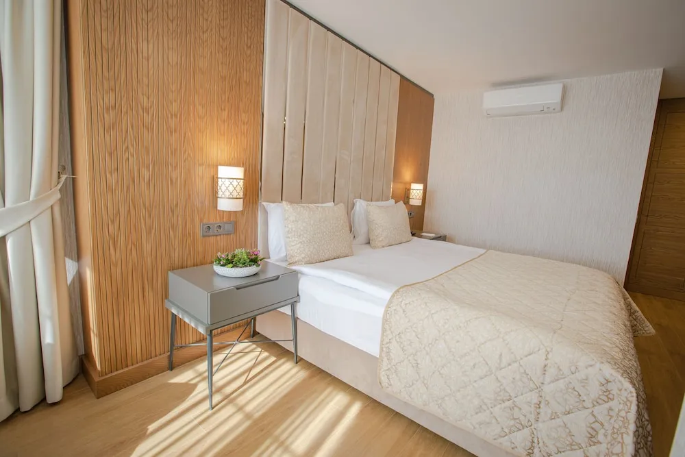 Comfort Tek Büyük Yataklı Oda