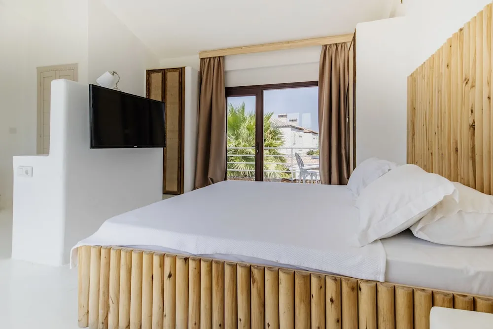 Royal Tek Büyük Yataklı Oda