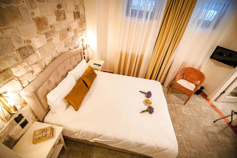 Ekonomi Tek Büyük Yataklı Oda, Bodrum Kat