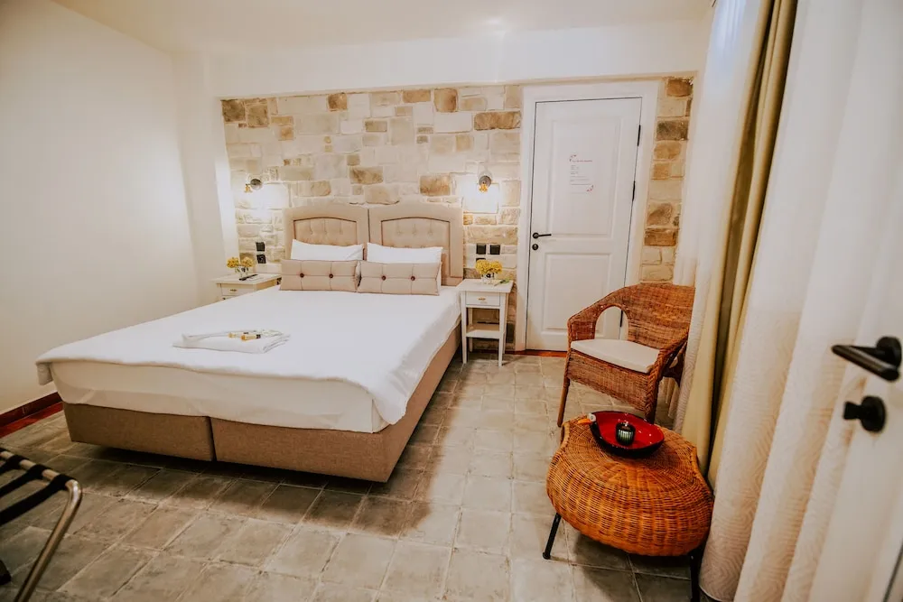 Ekonomi Tek Büyük Yataklı Oda, Bodrum Kat