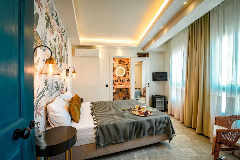 Deluxe Tek Büyük Yataklı Oda