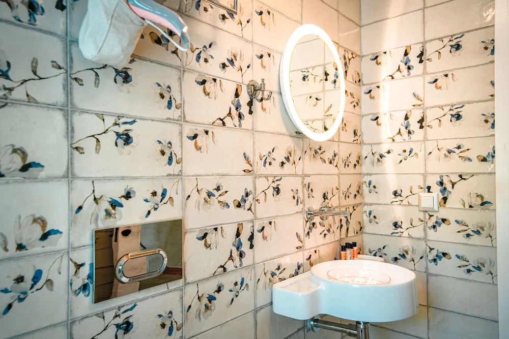 Honeymoon Tek Büyük Yataklı Oda