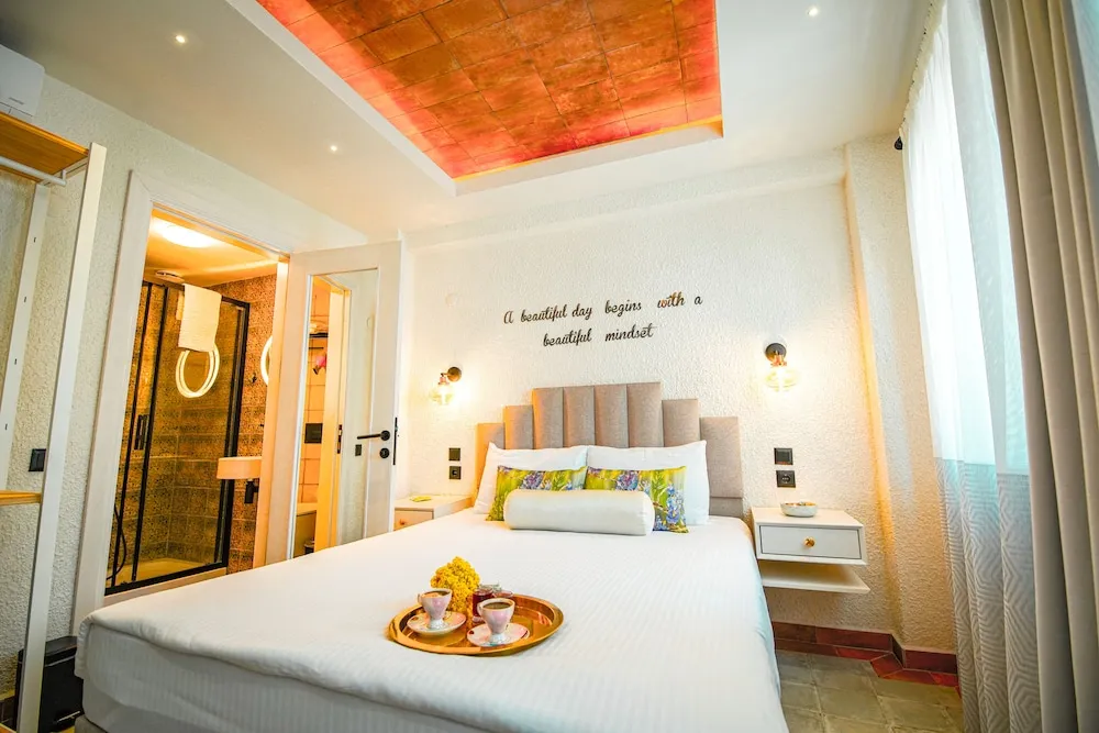 Standard Tek Büyük Yataklı Oda