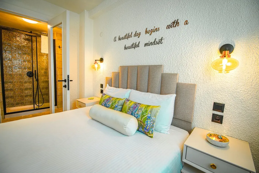 Standard Tek Büyük Yataklı Oda