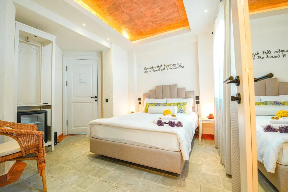 Standard Tek Büyük Yataklı Oda