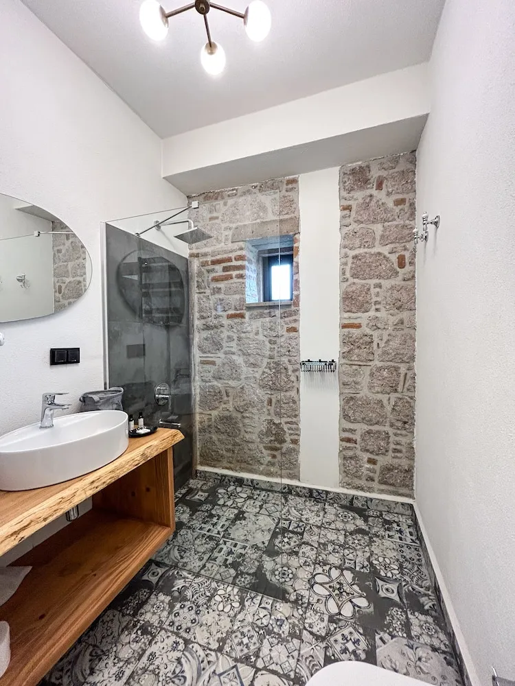 Deluxe Oda (with Terrace)