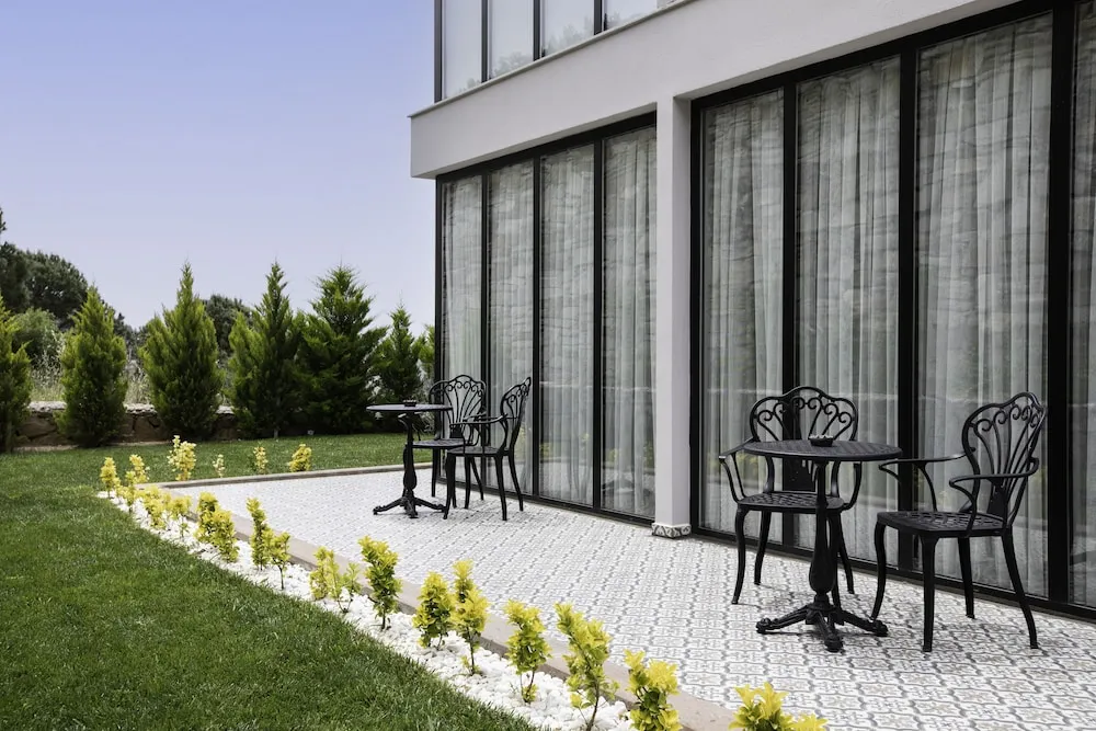 Superior Garden Room