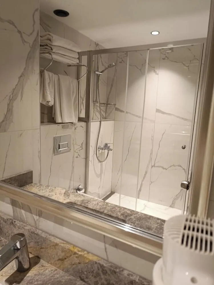 Standard Üç Kişilik Oda