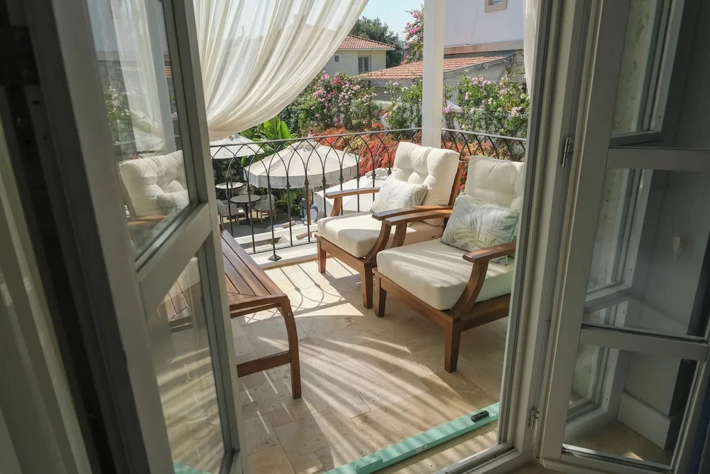 Smyrna Balcony No 11 (Havuz Manzarali)