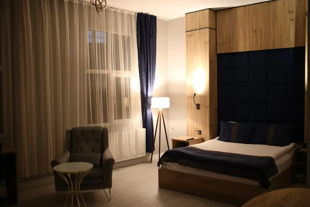 Comfort Tek Büyük Yataklı Oda
