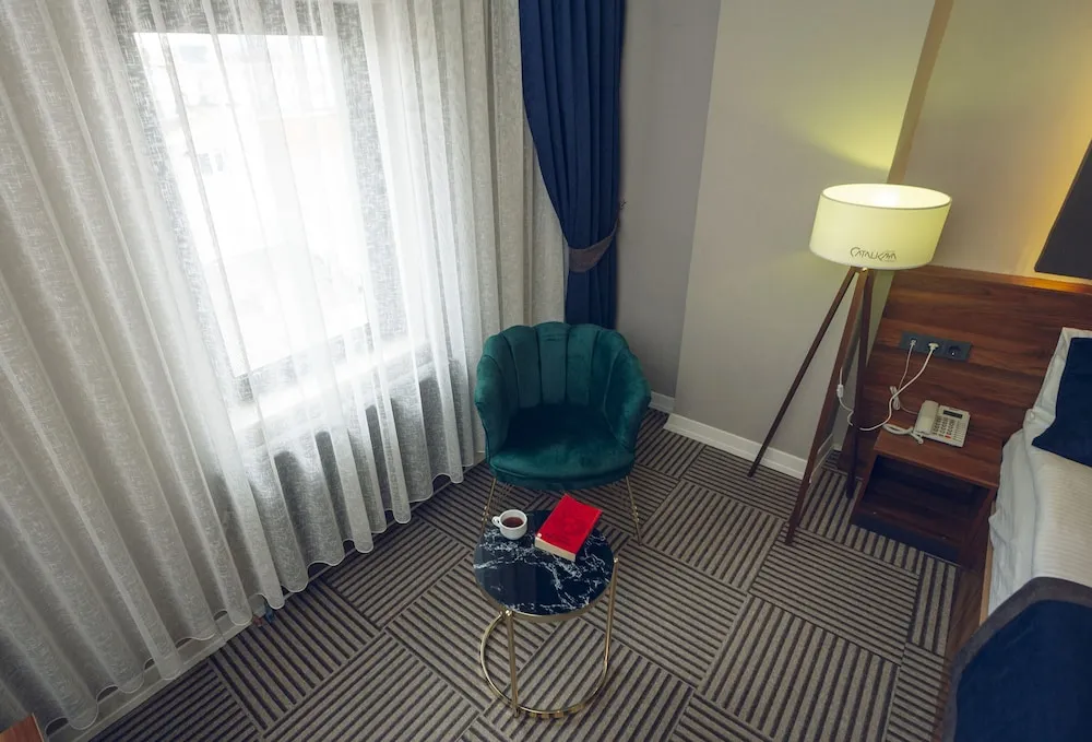 Luxury Tek Büyük Yataklı Oda