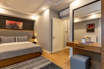 Sala Suites