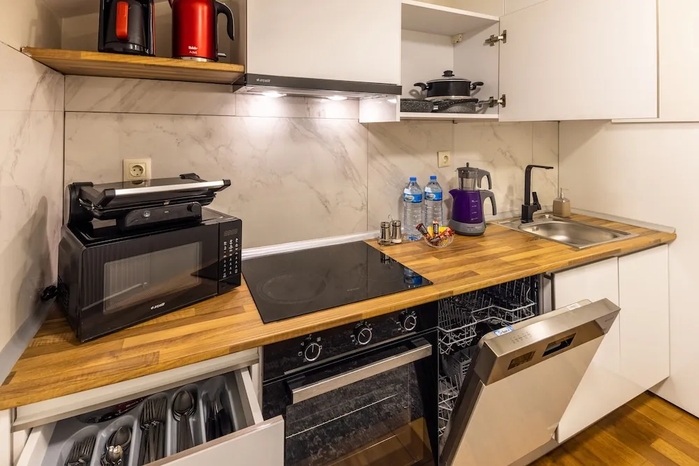 Luxury Apart Daire, 3 Yatak Odası, Teras, Havuz Manzaralı