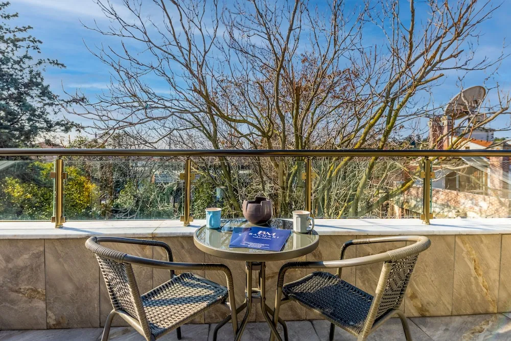 Luxury Apart Daire, 3 Yatak Odası, Teras, Havuz Manzaralı