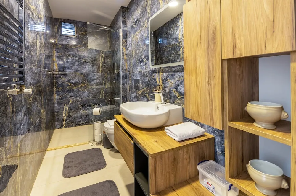 Luxury Apart Daire, 3 Yatak Odası, Teras, Havuz Manzaralı