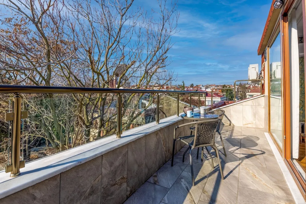 Luxury Apart Daire, 3 Yatak Odası, Teras, Havuz Manzaralı